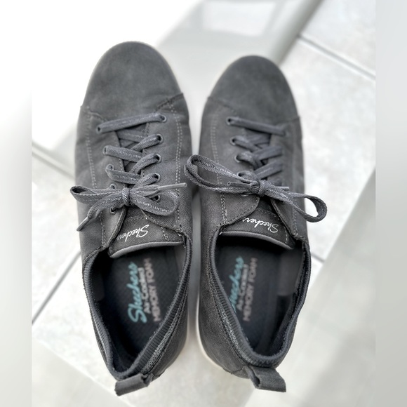 Skecher’s charcoal gray sneakers size 9 - Picture 3 of 8
